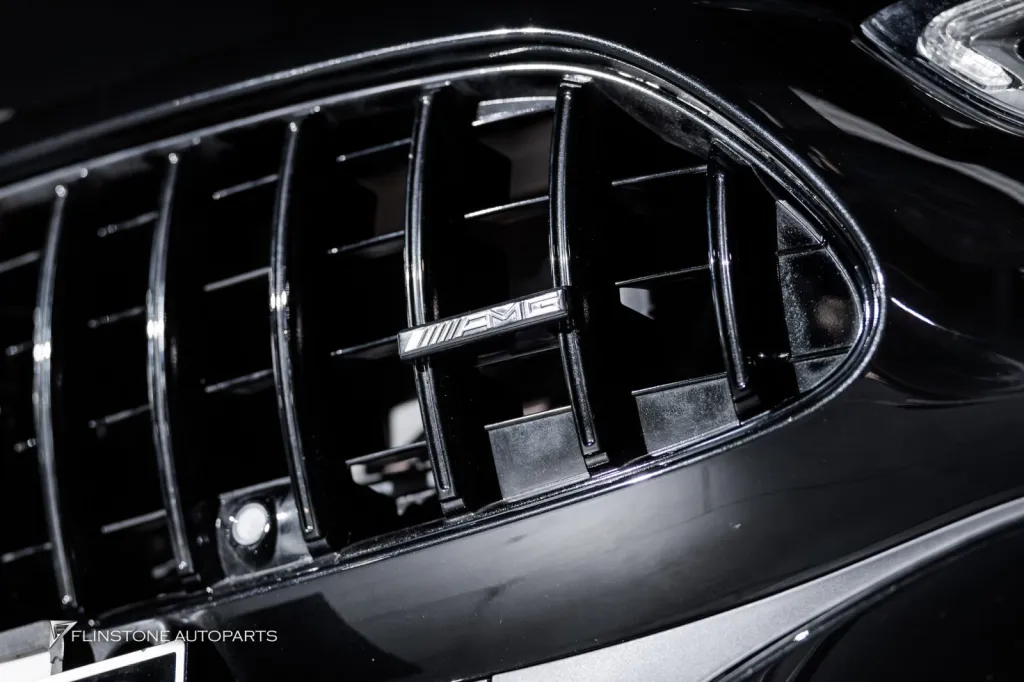 Mercedes Benz W206 to C63 Amg 全车套件