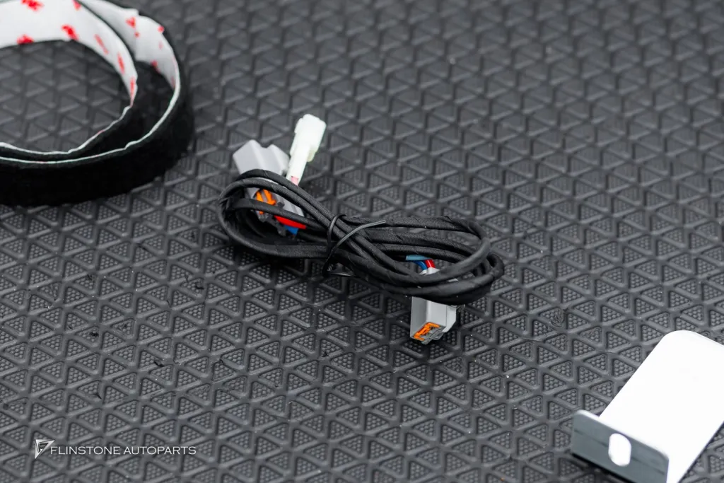 Tesla Juniper ม่านไฟฟ้า  ฟิล์มใสนอกใน (รูปรวม)
