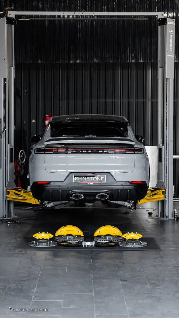 Porsche Cayenne เบรค PCCB ล้อ Deep Blue