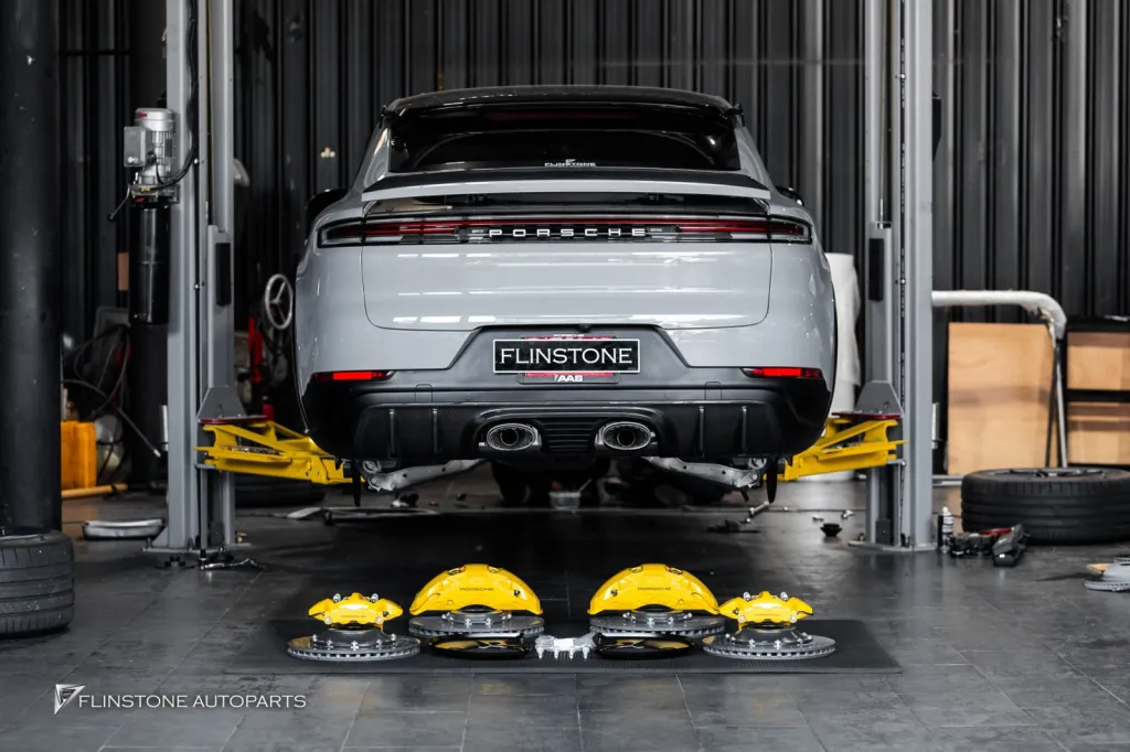 Porsche Cayenne เบรค PCCB ล้อ Deep Blue