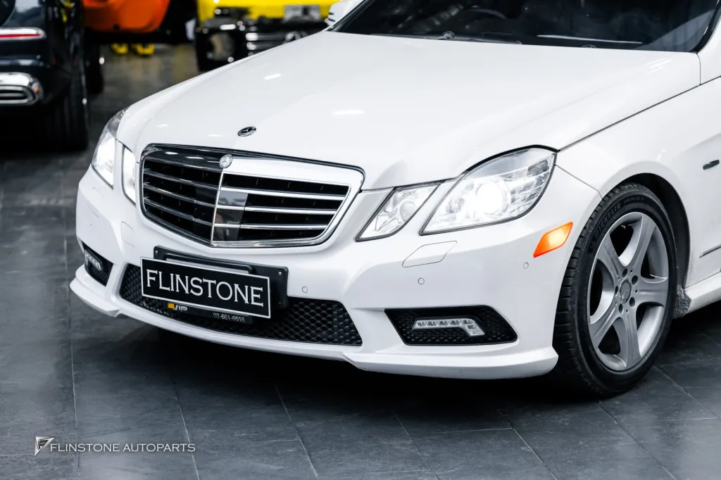 Mercedes Benz W212 ไฟมุมส้ม