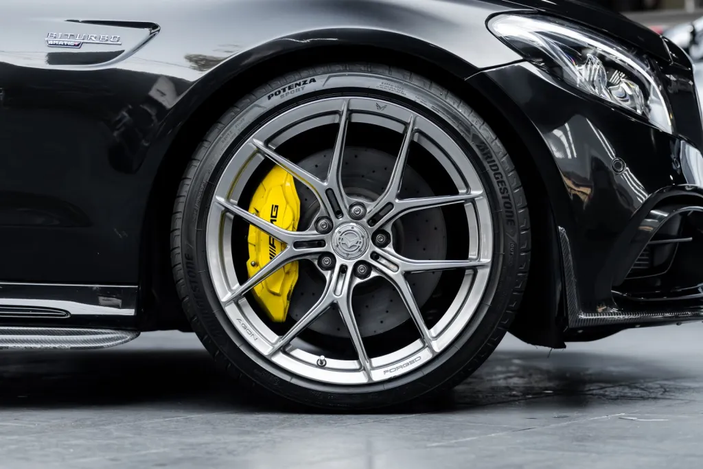 comparing the depth of the wheel logo