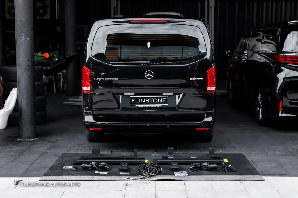 Mercedes Benz Vito บันไดไฟฟ้า