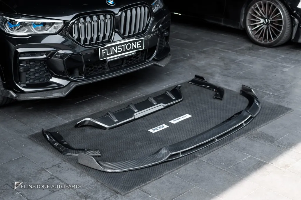 BMW X6 คาร์บอน โลโก้ดำ