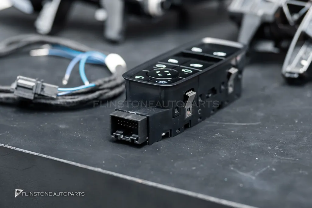 Porsche Taycan 4 กระจกมองข้างพับได้