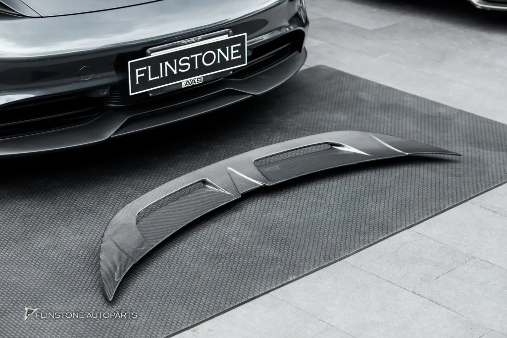 Porsche Taycan สปอยเลอร์ CMST