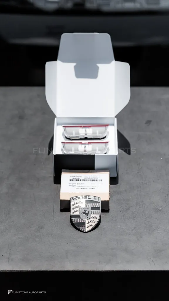 Porsche Taycan โลโก้ ไฟส่องพื้น