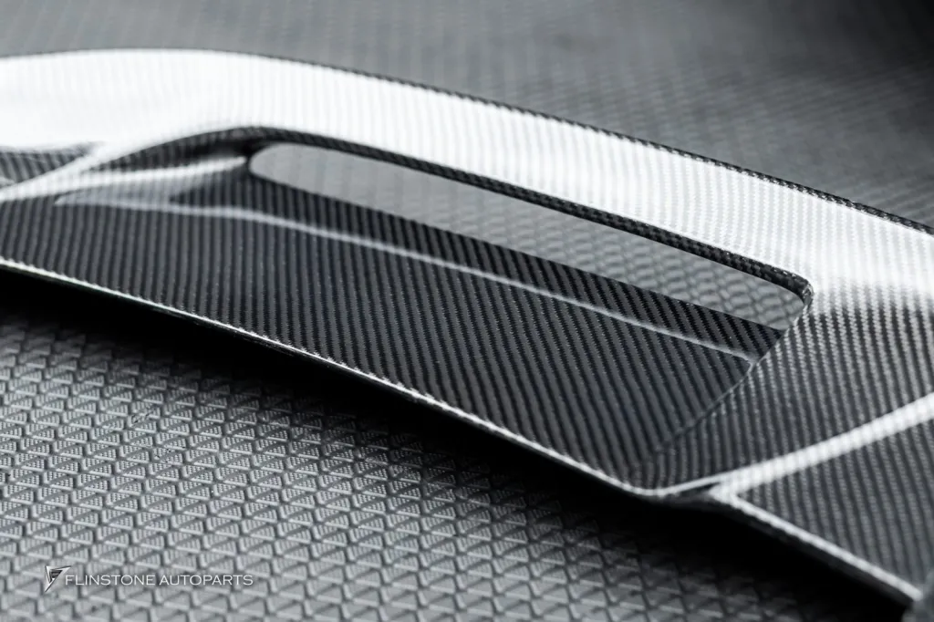 Porsche Taycan สปอยเลอร์ CMST
