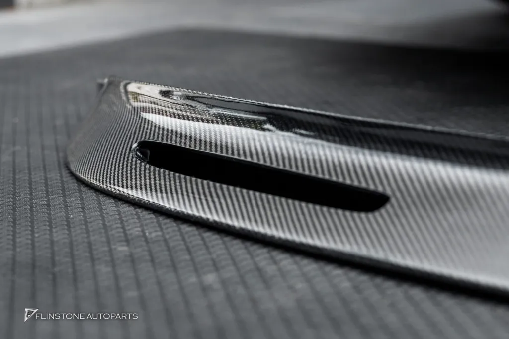 Porsche Taycan สปอยเลอร์ CMST