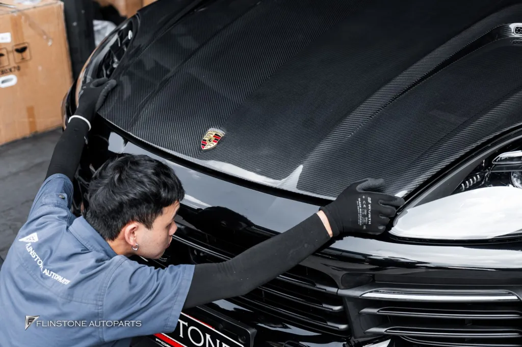 Porsche Cayenne ฝากระโปรงคาร์บอน ทรง Techart