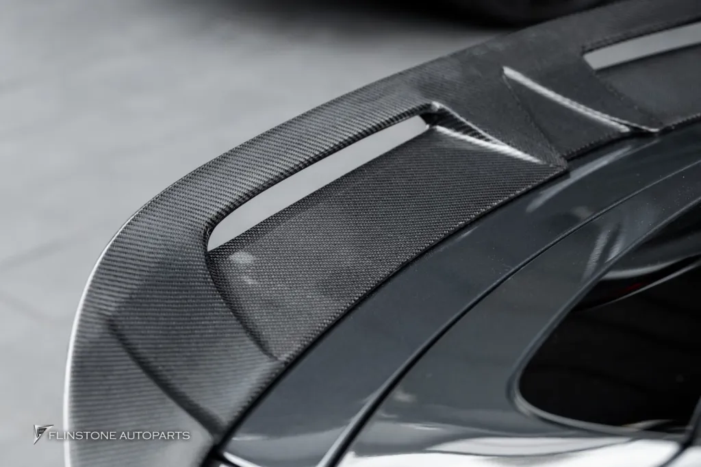 Porsche Taycan สปอยเลอร์ CMST
