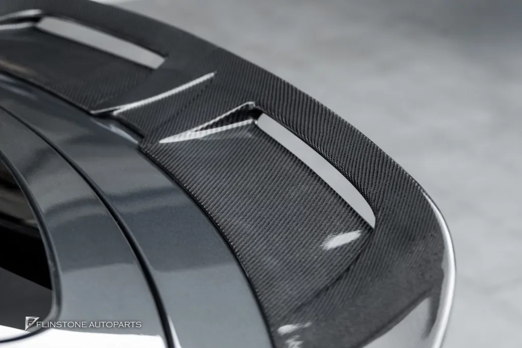 Porsche Taycan สปอยเลอร์ CMST