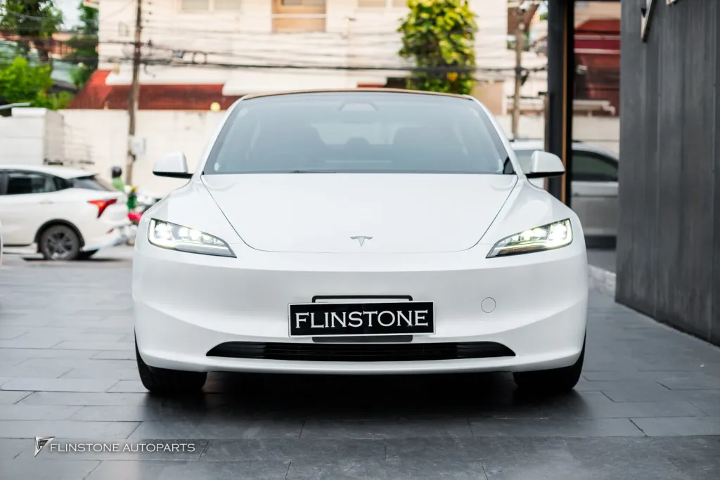 Tesla Model 3 สปอยเลอร์